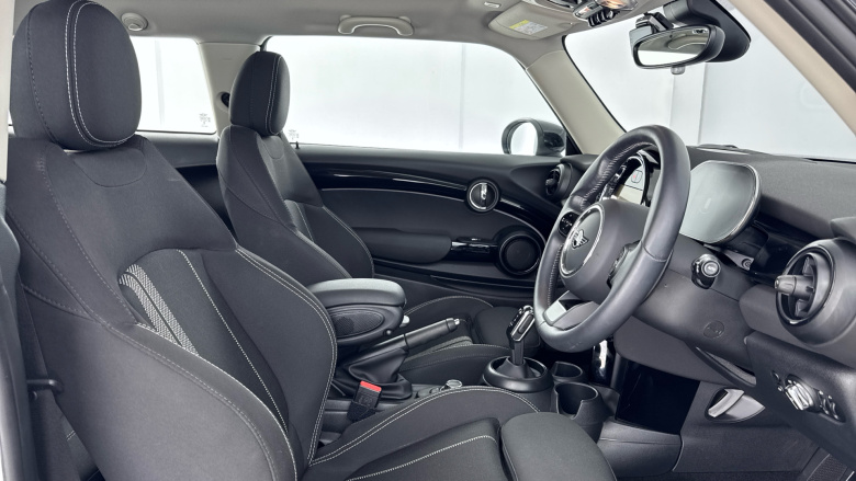 MINI Hatchback 2.0 Cooper S Classic 3dr Auto Petrol Hatchback